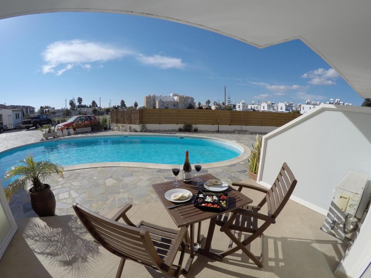 Kato Appartement *