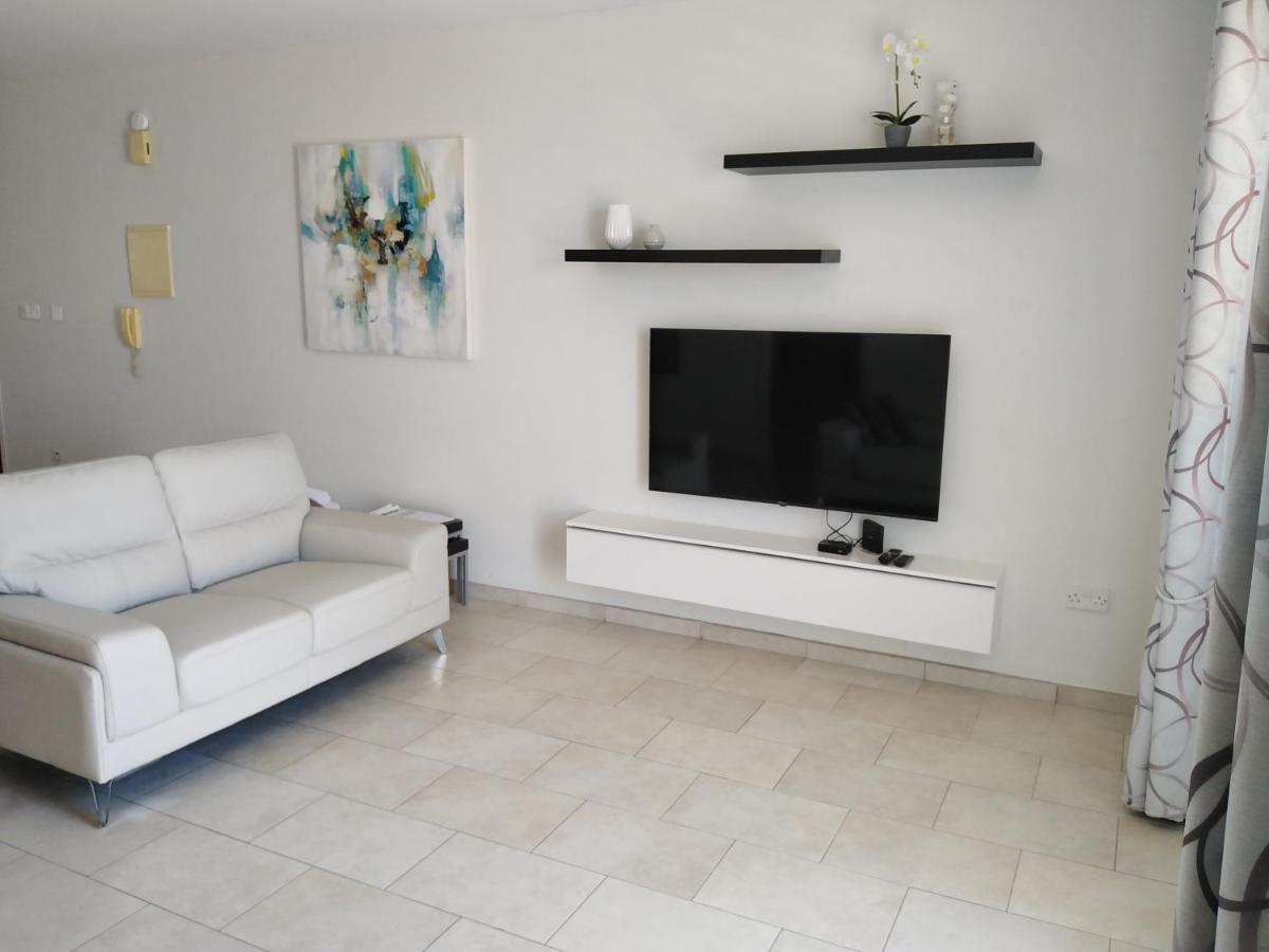 Kato Appartement *